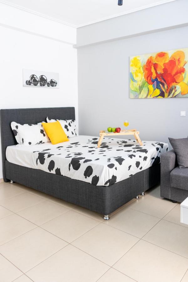 C3 Modern Spartan Apartment Экстерьер фото